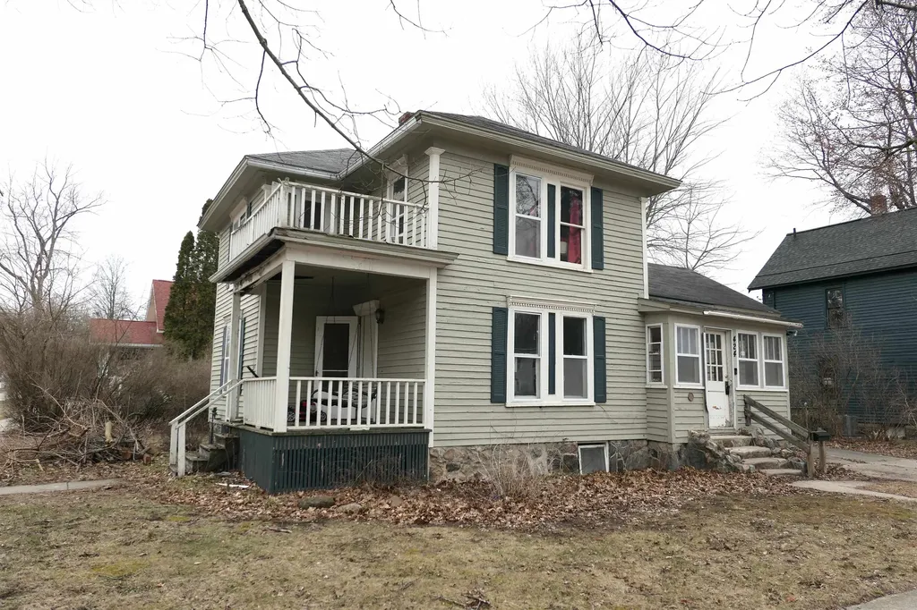 424 S Kinney Street Mt. Pleasant City MI 48858