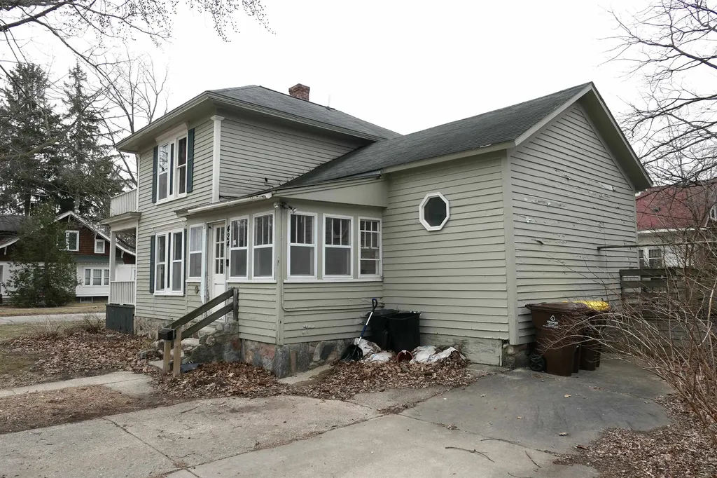 424 S Kinney Street Mt. Pleasant City MI 48858