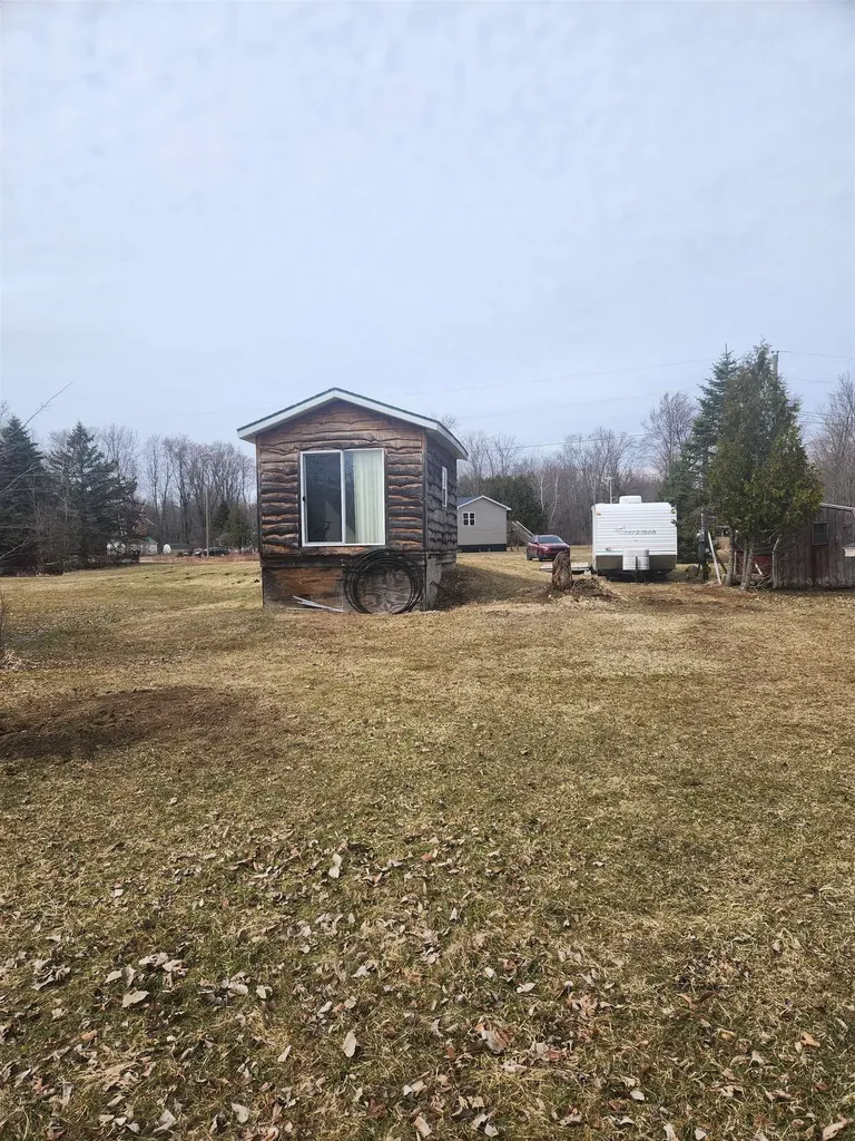 10621 Maple Drive Ferris Township MI 48877