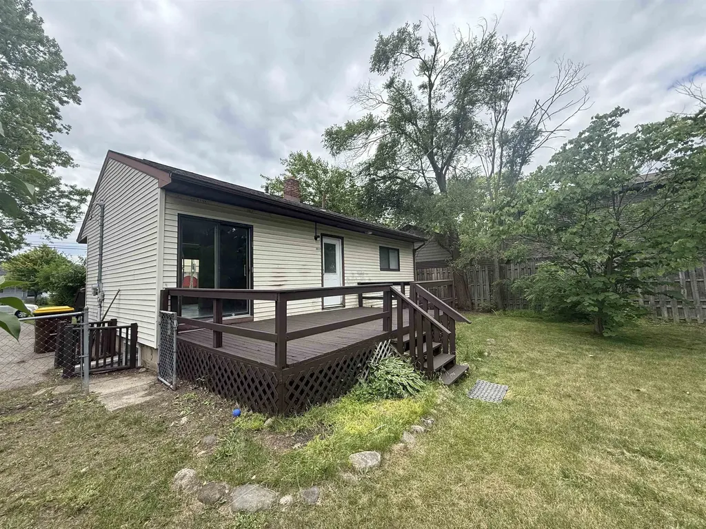 905 E High Mt. Pleasant City MI 48858
