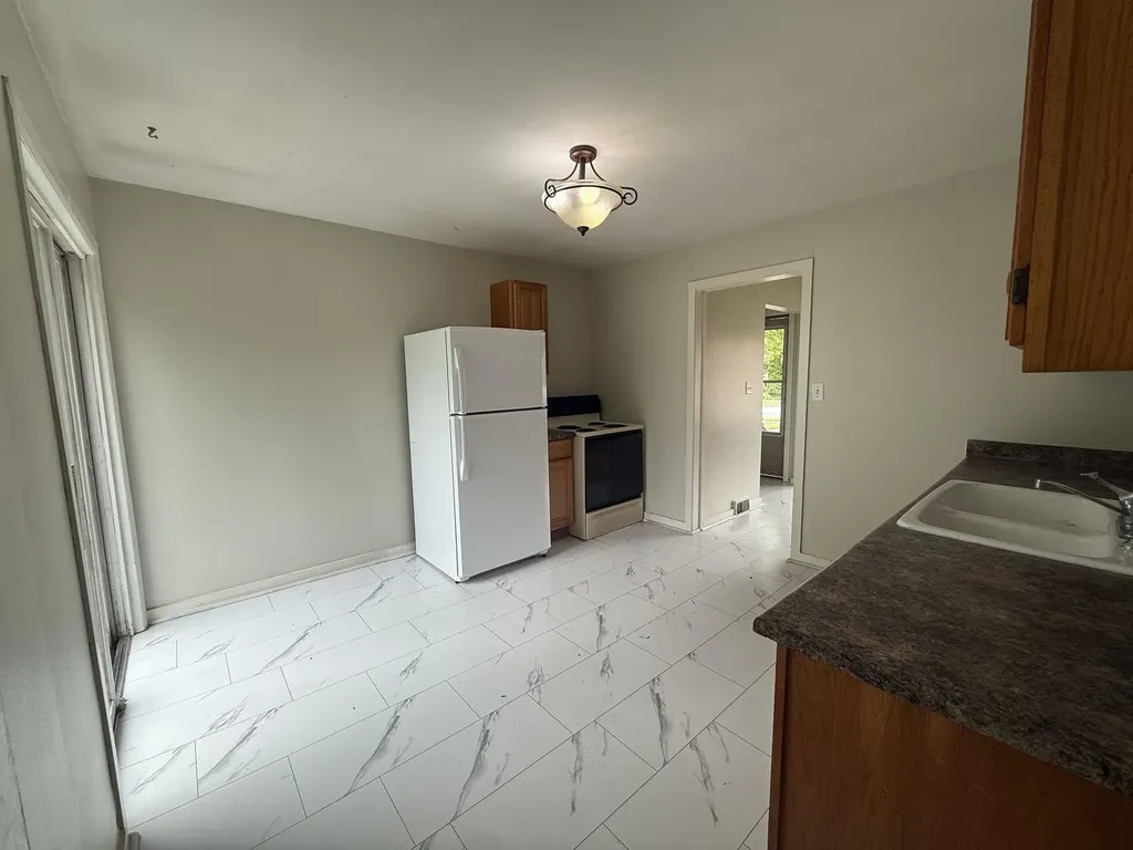 905 E High Mt. Pleasant City MI 48858