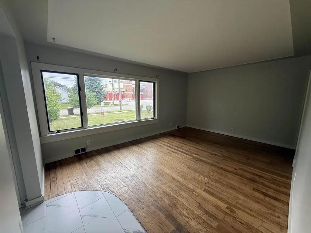 905 E High Mt. Pleasant City MI 48858