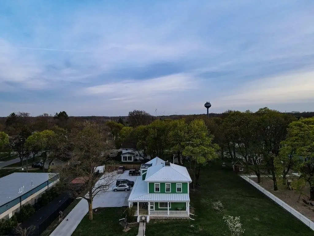323 W Wright Avenue Shepherd Village MI 48883