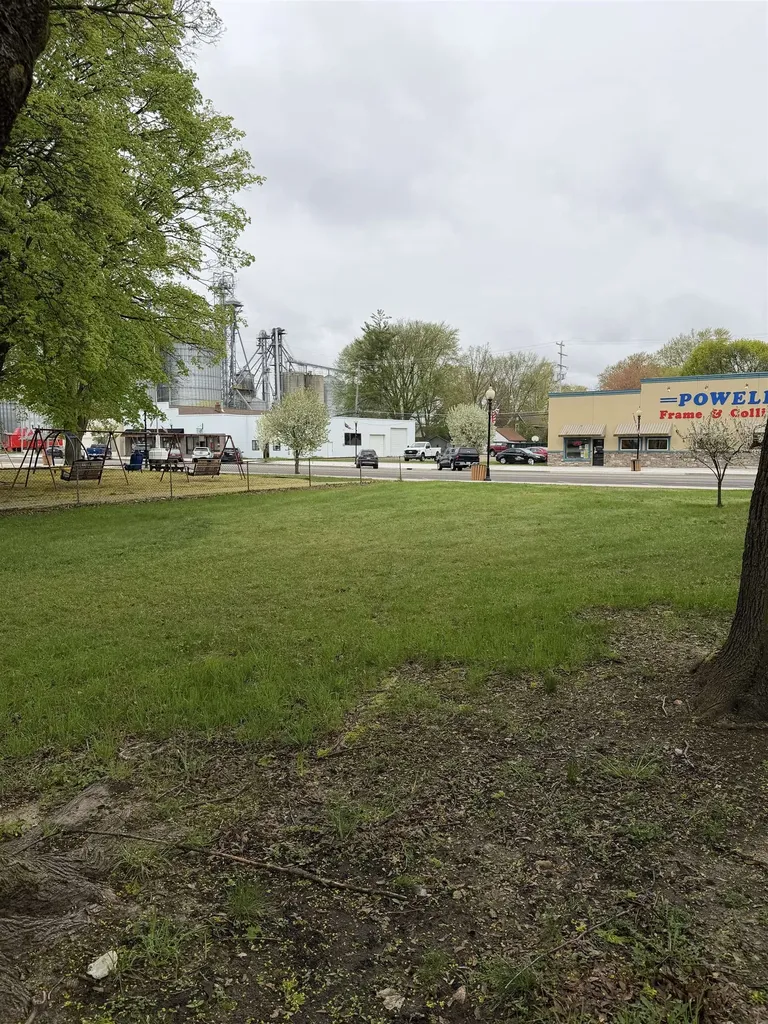 323 W Wright Avenue Shepherd Village MI 48883