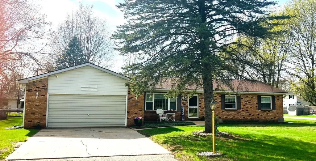 209 West Drive Mt. Pleasant City MI 48858