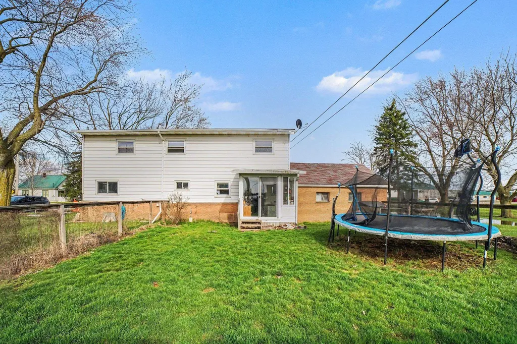 996 E Monroe Road Bethany Township MI 48880
