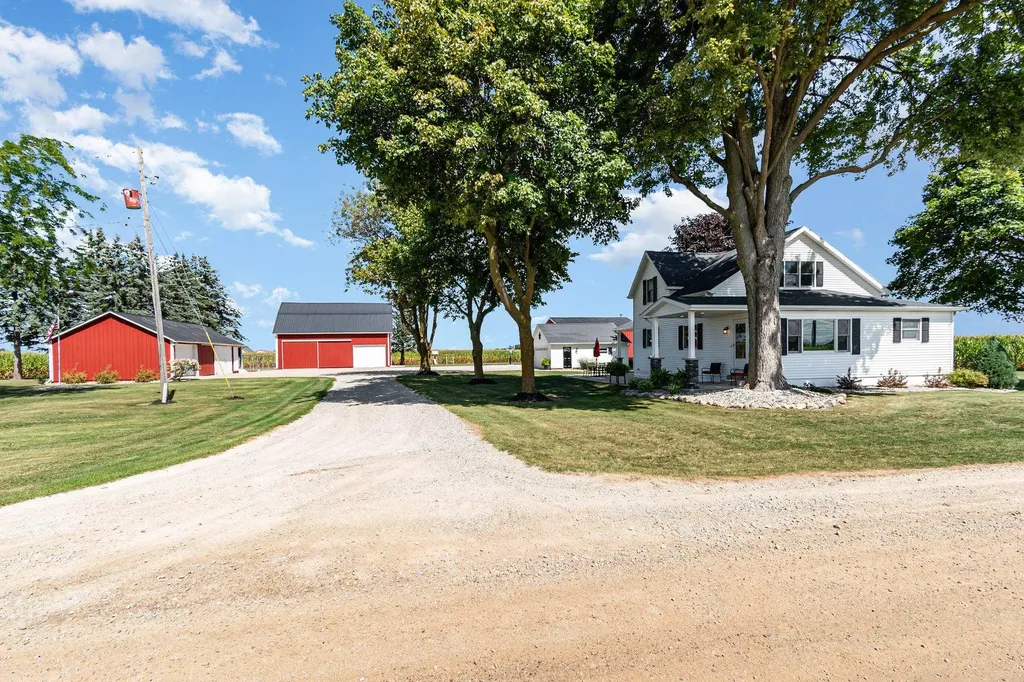 10063 E Walton Road Coe Township MI 48883