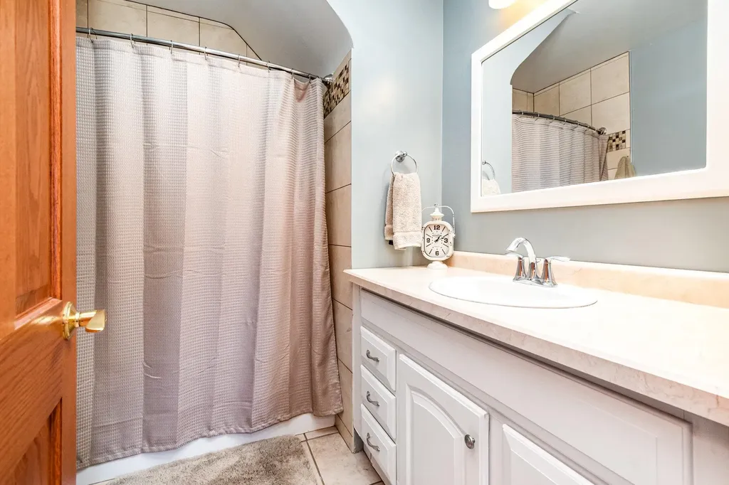 10063 E Walton Road Coe Township MI 48883