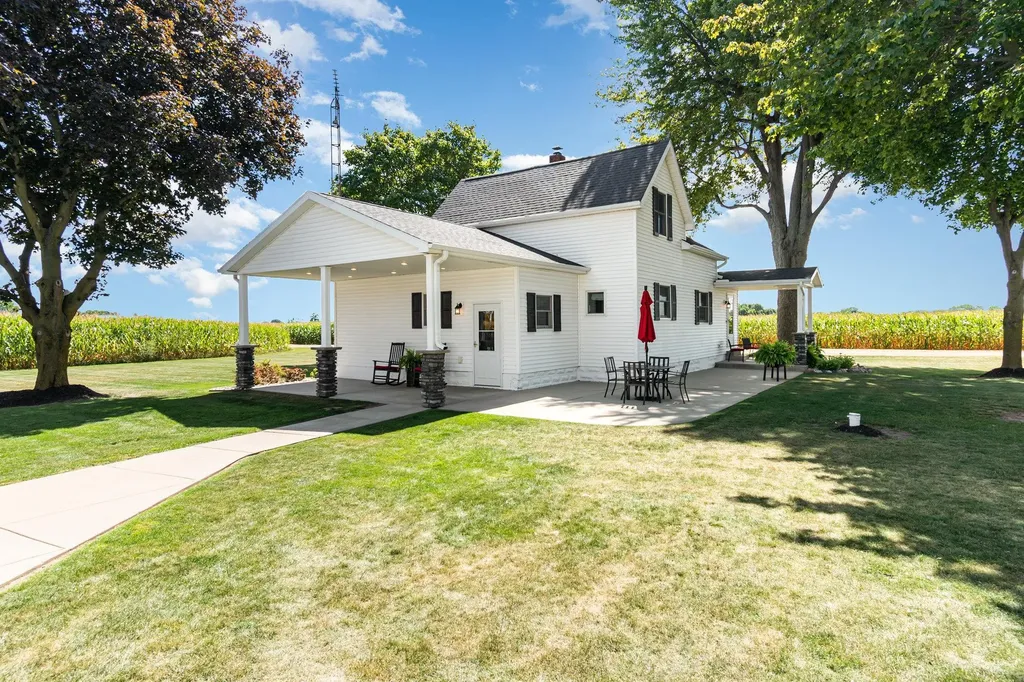 10063 E Walton Road Coe Township MI 48883