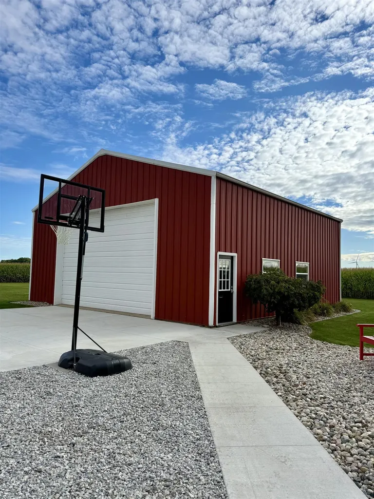 10063 E Walton Road Coe Township MI 48883
