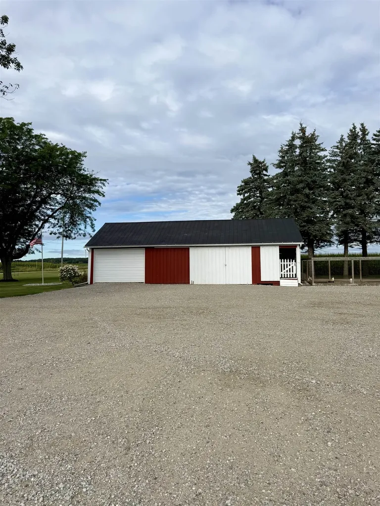 10063 E Walton Road Coe Township MI 48883