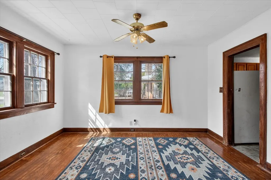 804 Woodworth Avenue Alma City MI 48801