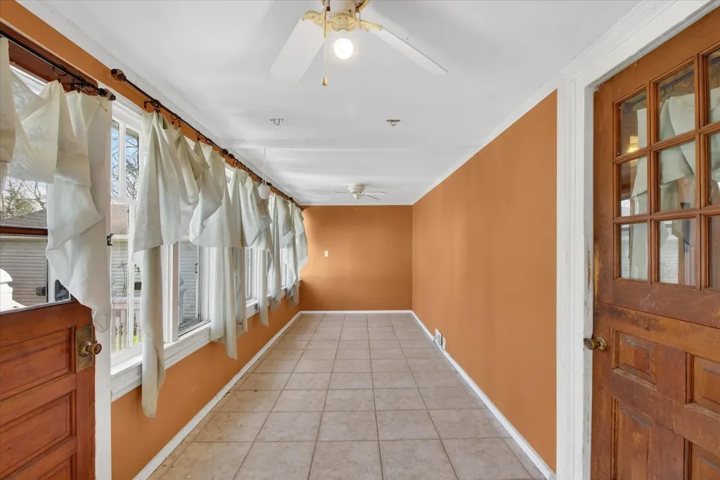 804 Woodworth Avenue Alma City MI 48801