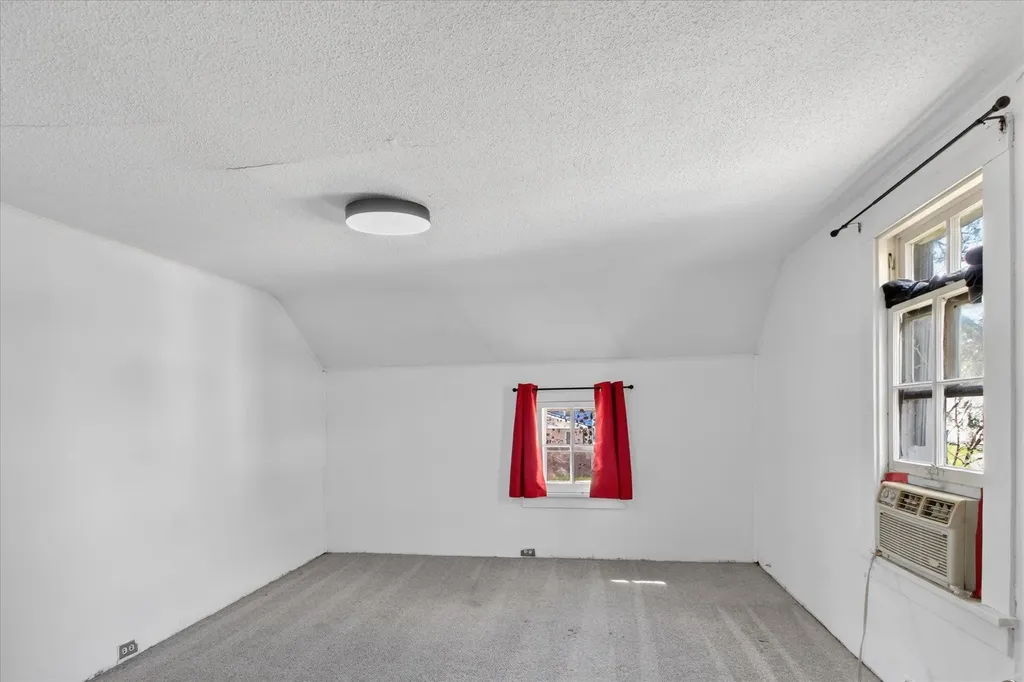 804 Woodworth Avenue Alma City MI 48801