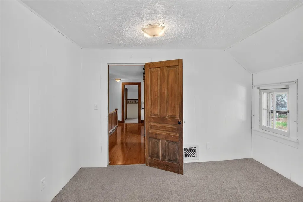 804 Woodworth Avenue Alma City MI 48801