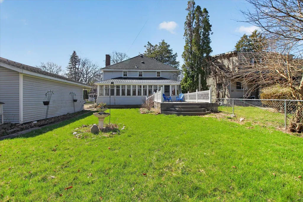 804 Woodworth Avenue Alma City MI 48801