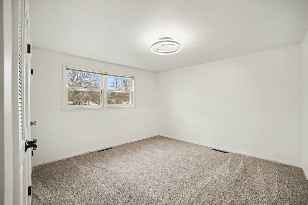 1320 E Lincoln Mt. Pleasant City MI 48858