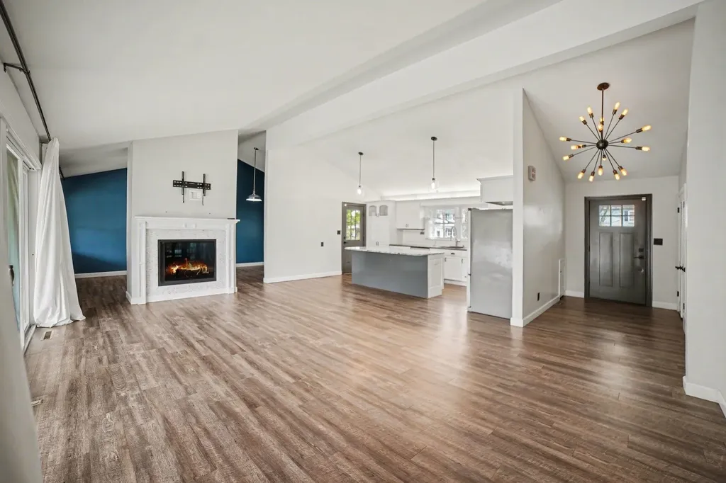 1320 E Lincoln Mt. Pleasant City MI 48858