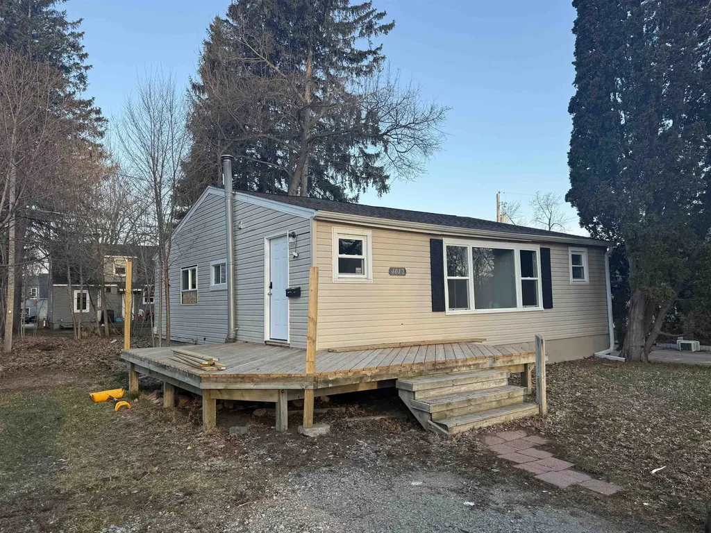 1012 S Lansing Mt. Pleasant City MI 48858