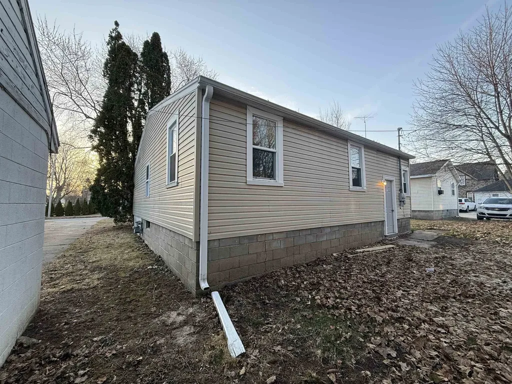1012 S Lansing Mt. Pleasant City MI 48858