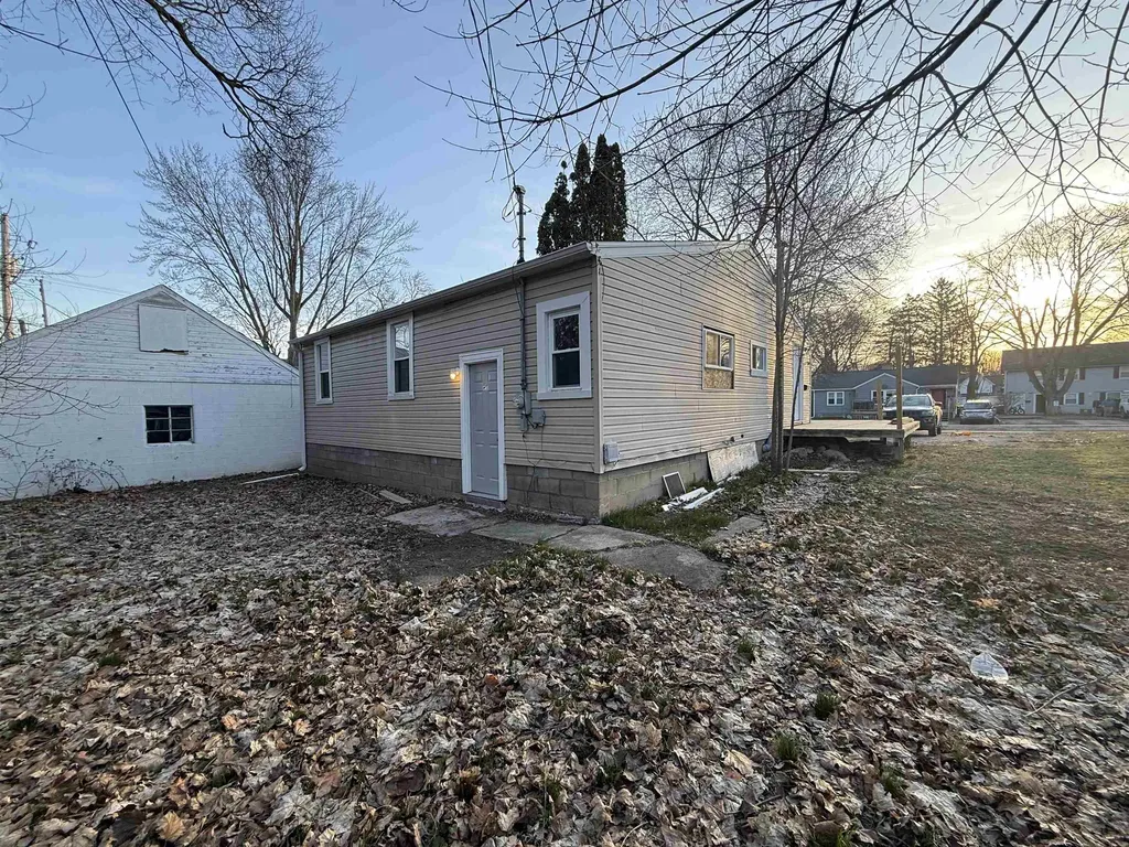 1012 S Lansing Mt. Pleasant City MI 48858