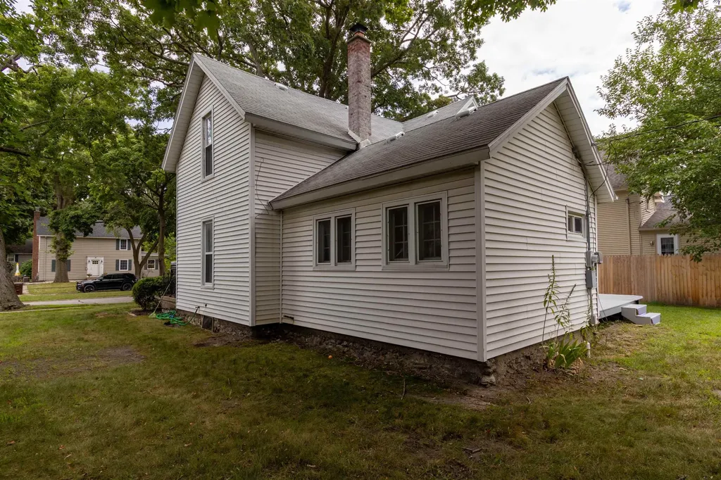 406 S Kinney Mt. Pleasant City MI 48858