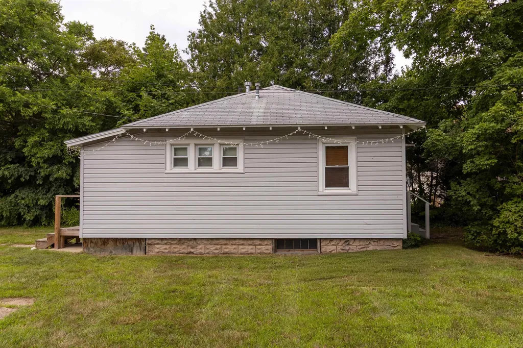 406 S Kinney Mt. Pleasant City MI 48858