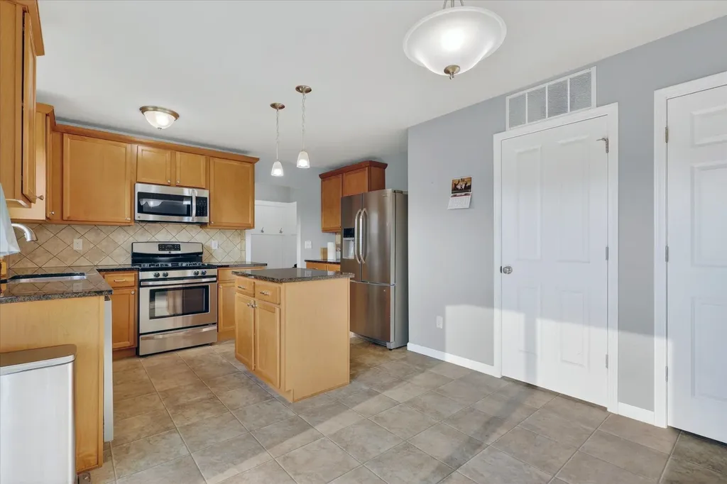 11681 SE Koala Bear Drive Unknown City MI 49302