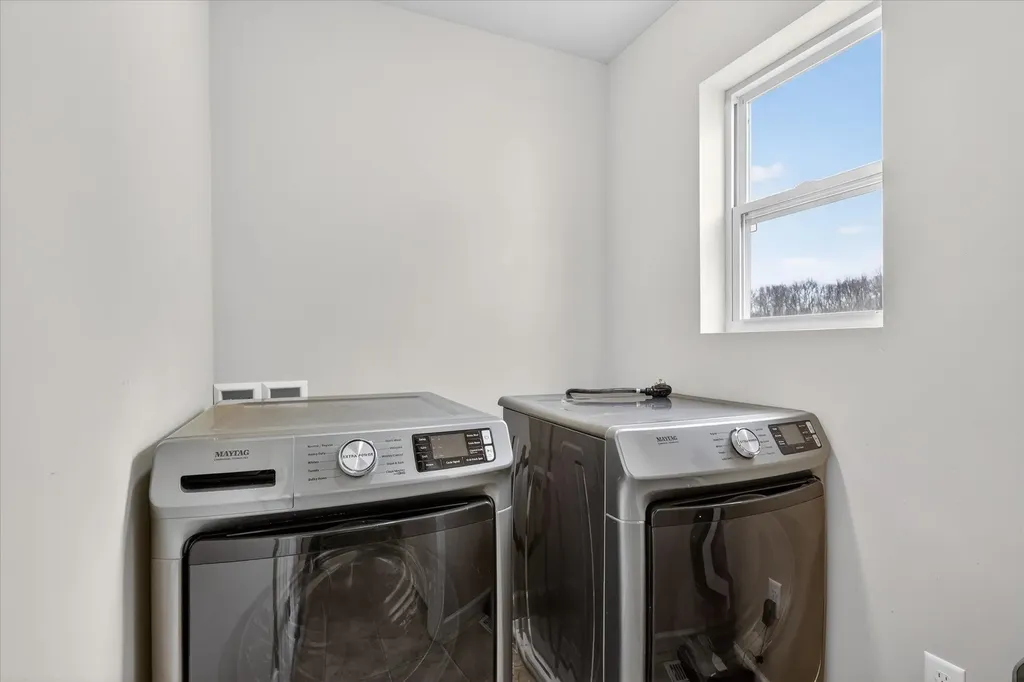 11681 SE Koala Bear Drive Unknown City MI 49302