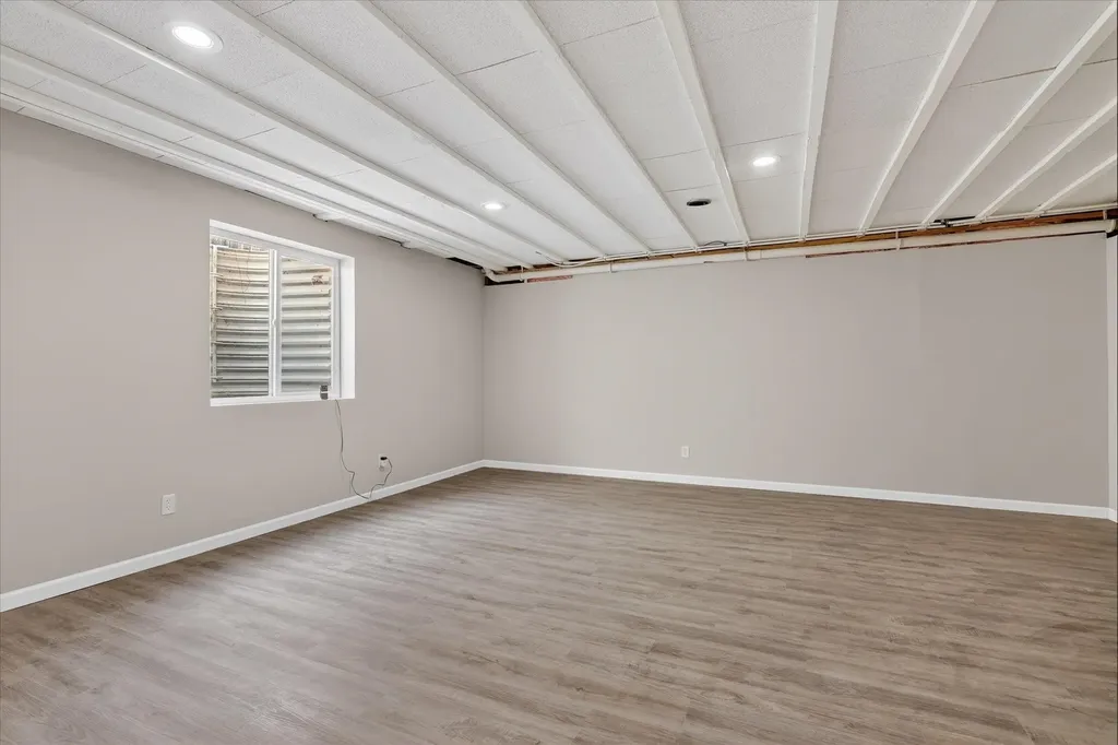 11681 SE Koala Bear Drive Unknown City MI 49302