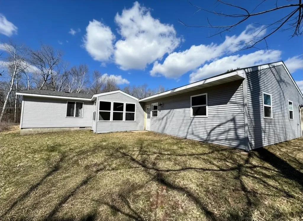 10389 S Grant Avenue Grant Township MI 48617