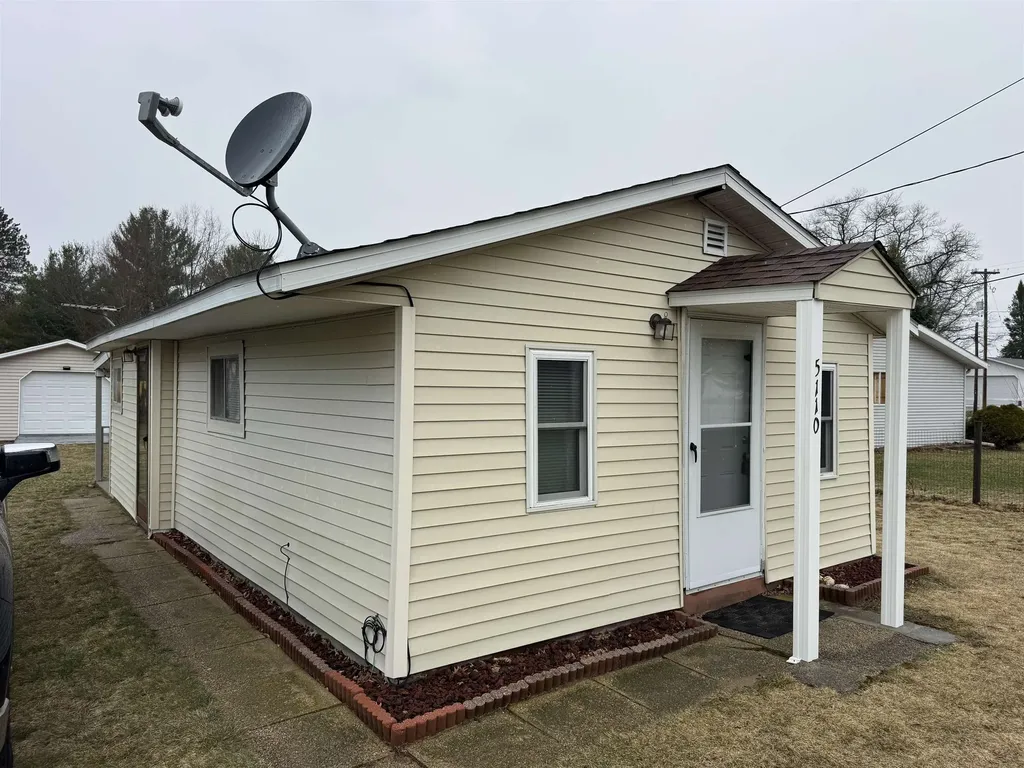 5110 Lucinda Drive Mills Township MI 48756