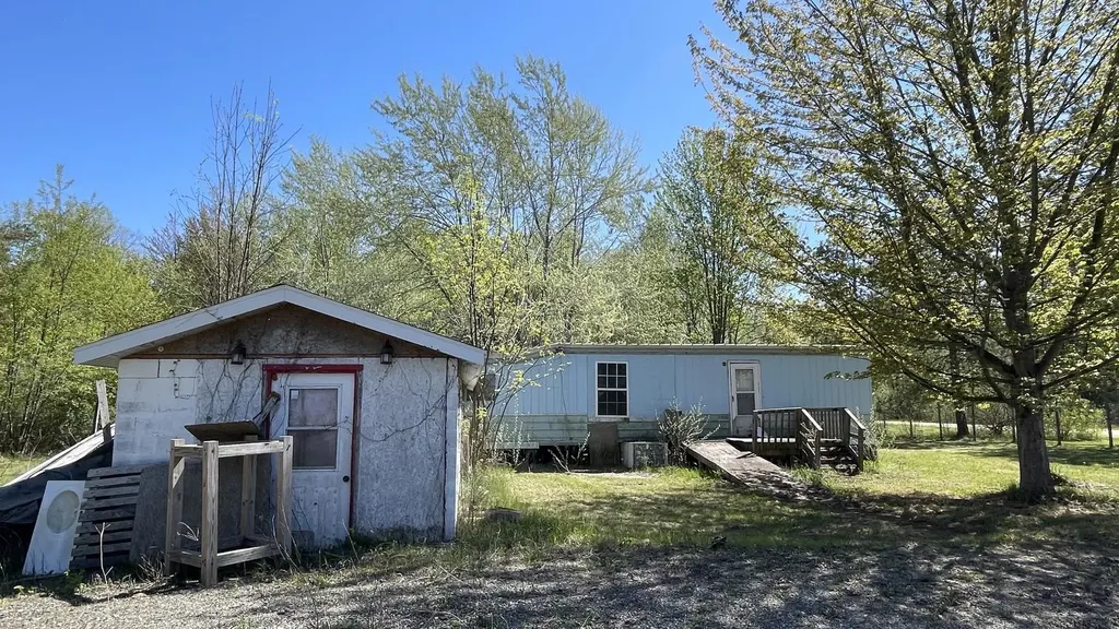 5985 Roehrs Road Beaverton Township MI 48612