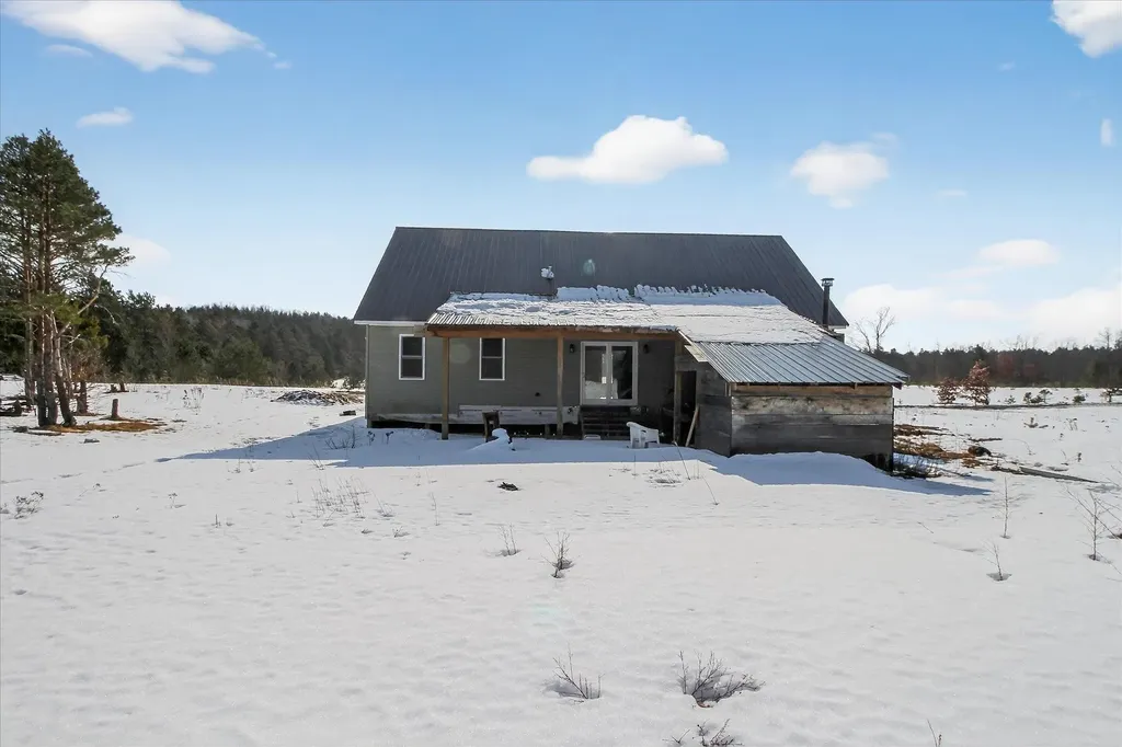 13501 Pioneer Le Roy Township MI 49655