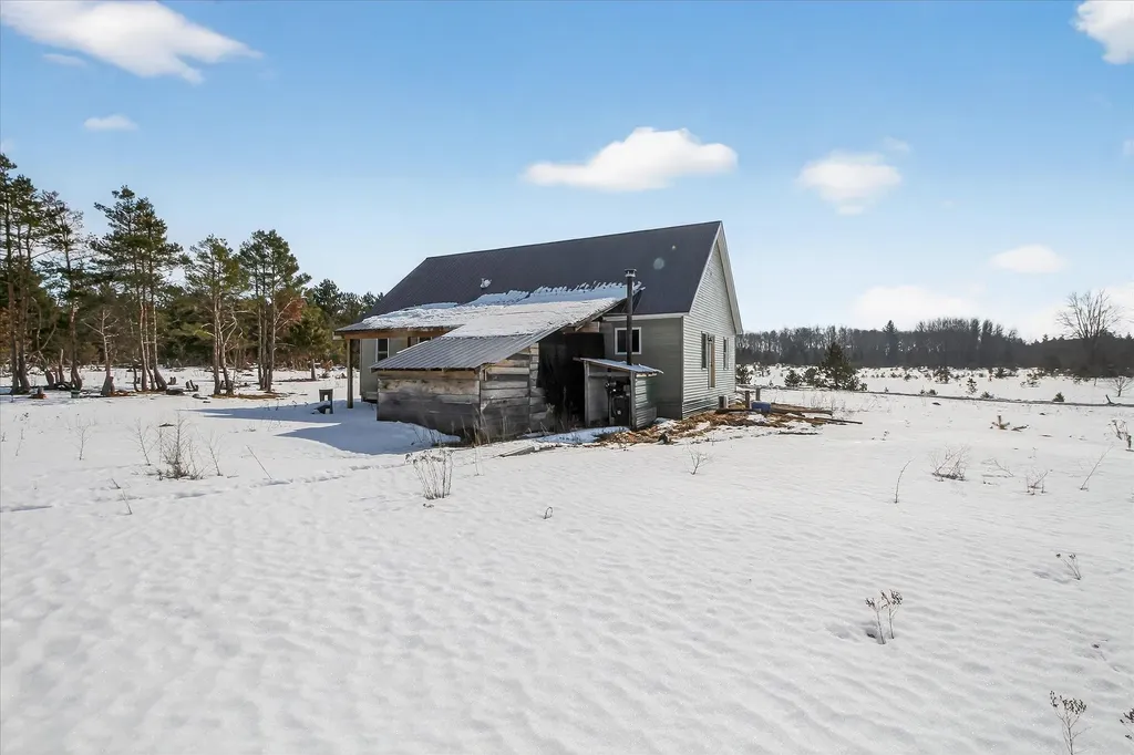 13501 Pioneer Le Roy Township MI 49655