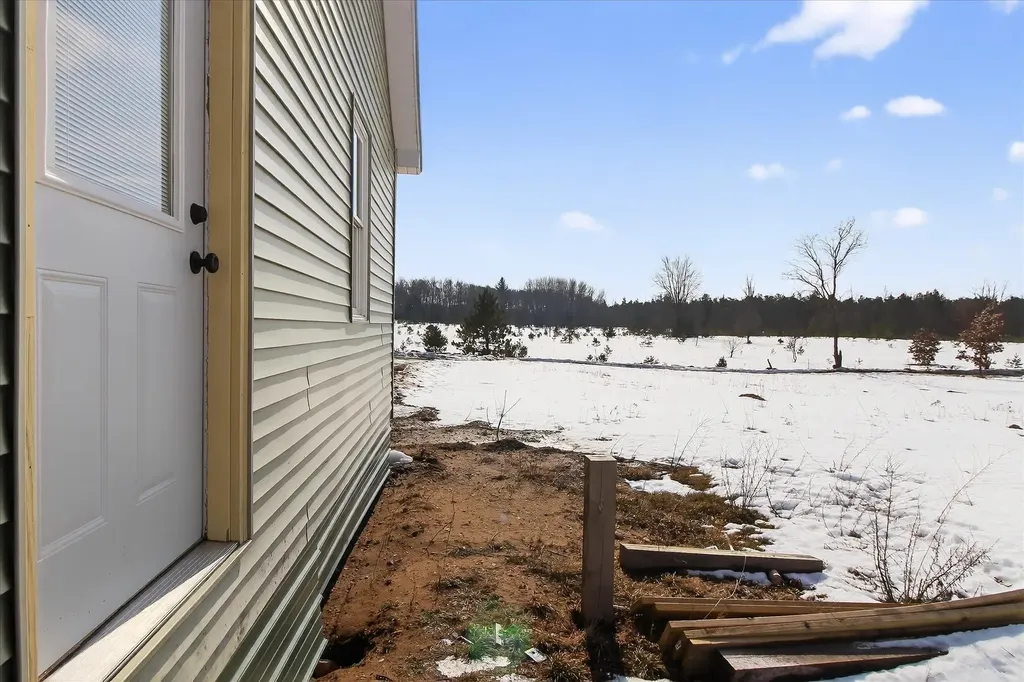 13501 Pioneer Le Roy Township MI 49655