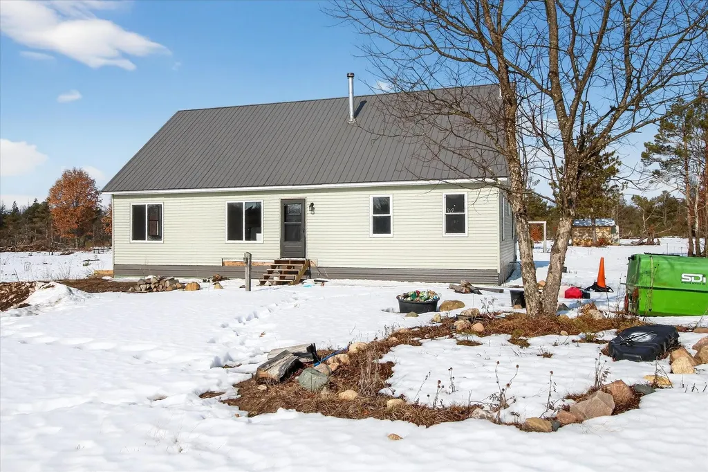 13501 Pioneer Le Roy Township MI 49655