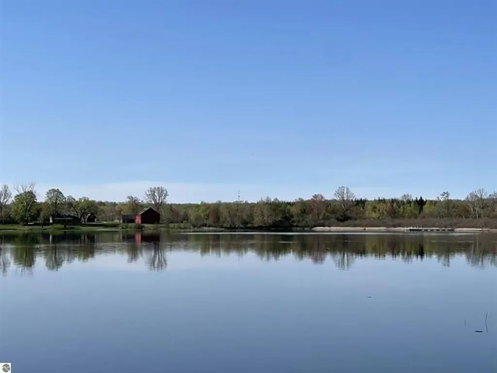 5644 Loranger Drive Surrey Township MI 48632