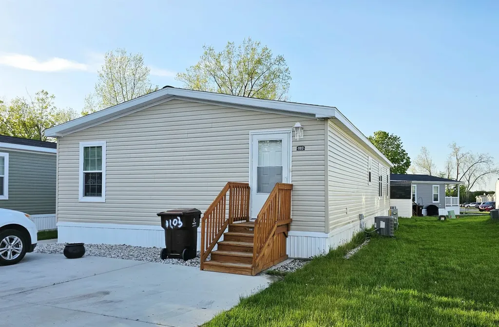 1103 Peachtree Court Mt. Pleasant City MI 48858