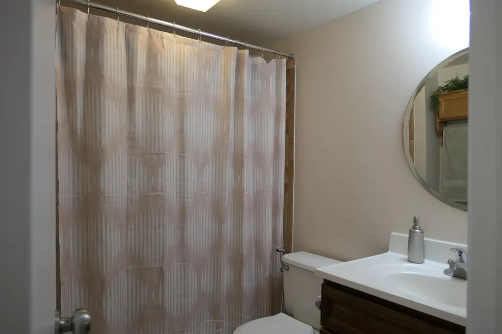 205 E Jolly Road Lansing City MI 48910