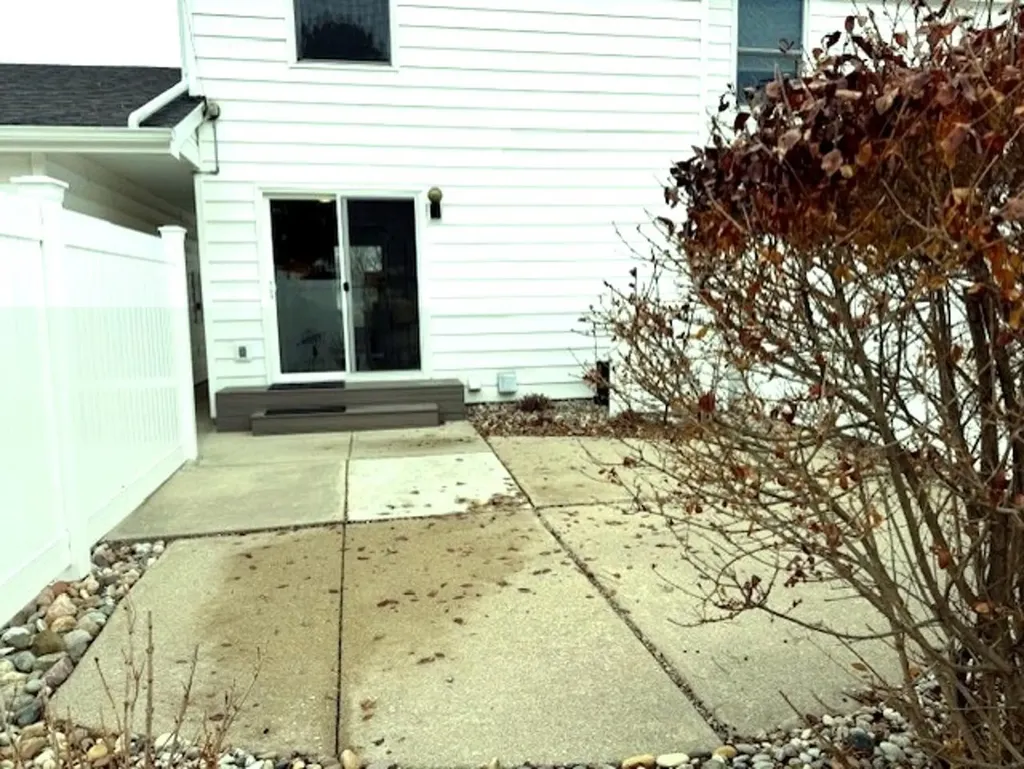 1700 Piper Place Alma City MI 48801