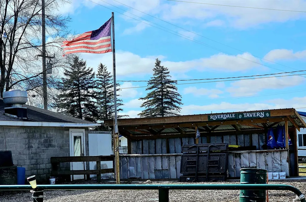 6681 N Lumberjack Road Seville Township MI 48877
