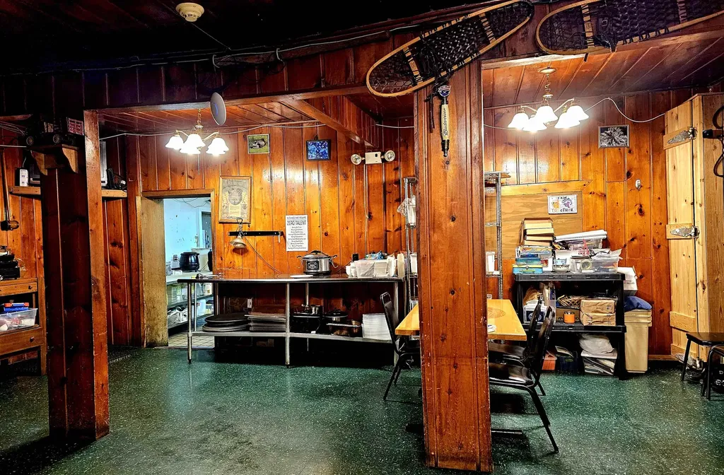 6681 N Lumberjack Road Seville Township MI 48877