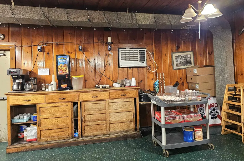6681 N Lumberjack Road Seville Township MI 48877