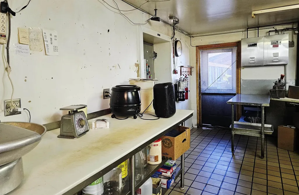 6681 N Lumberjack Road Seville Township MI 48877