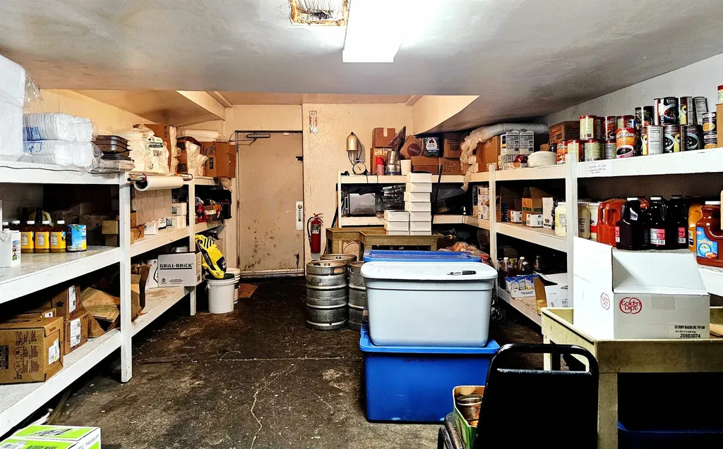 6681 N Lumberjack Road Seville Township MI 48877
