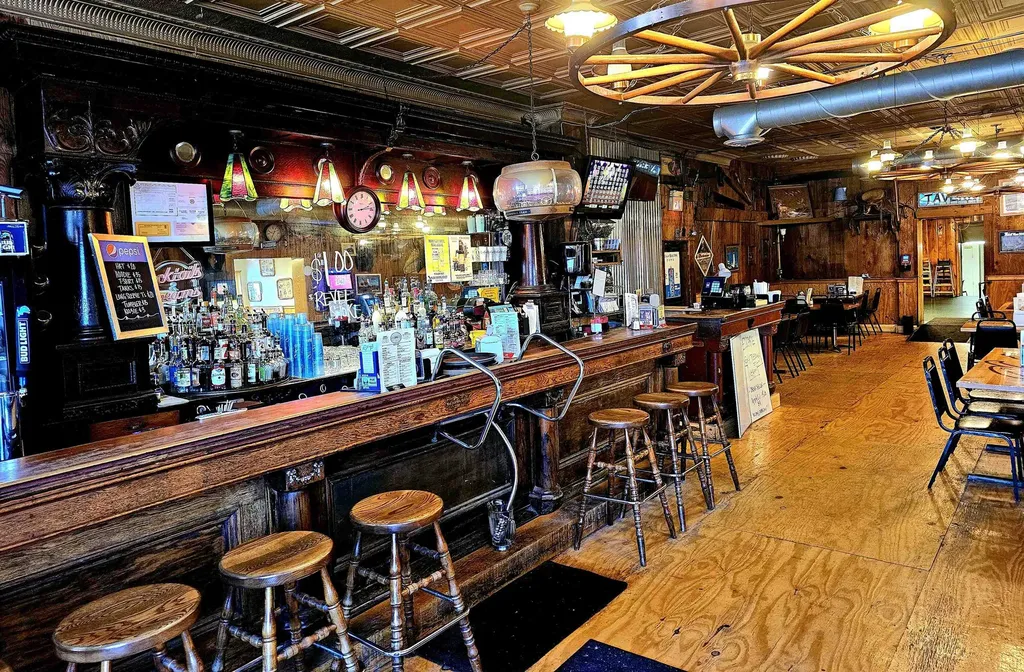 6681 N Lumberjack Road Seville Township MI 48877