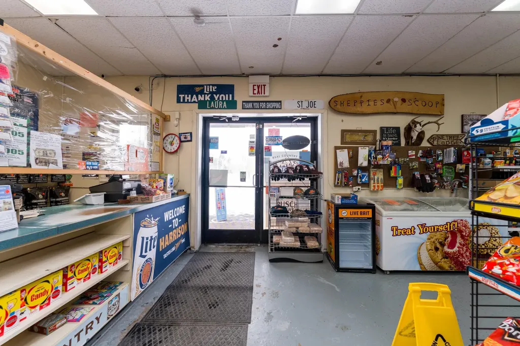 4012 N Clare Avenue Harrison City MI 48625