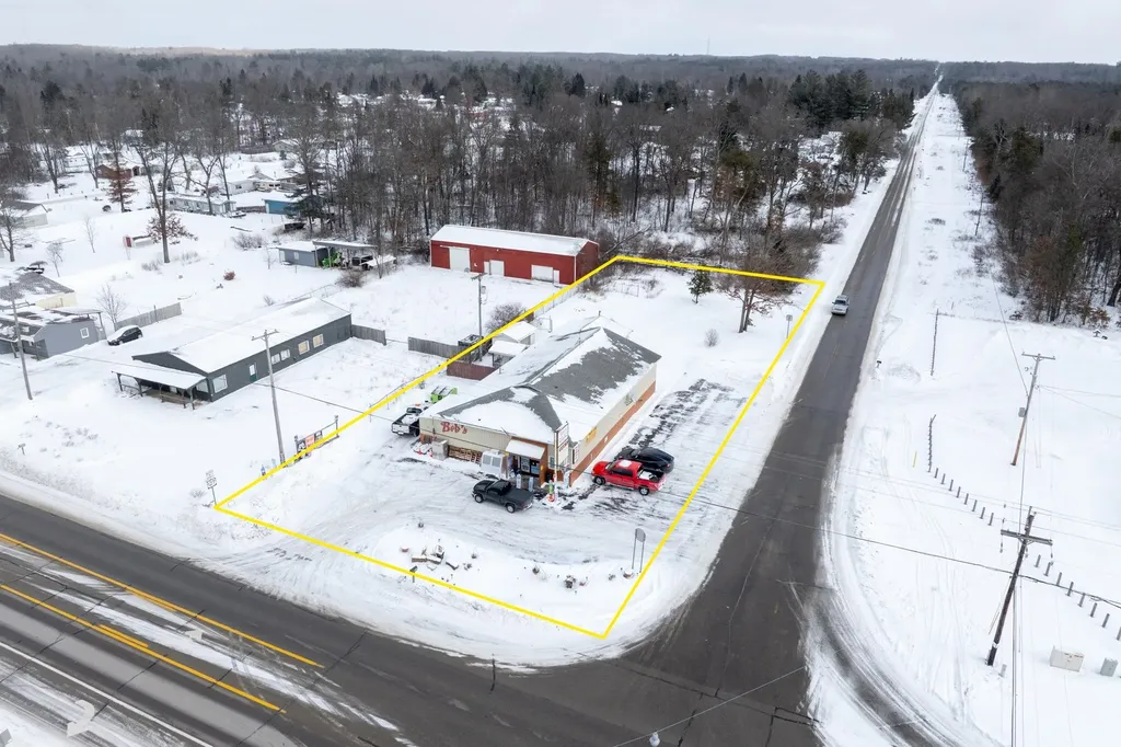 4012 N Clare Avenue Harrison City MI 48625