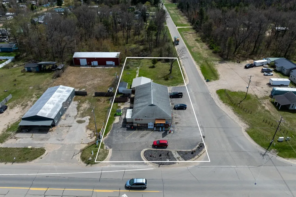 4012 N Clare Avenue Harrison City MI 48625